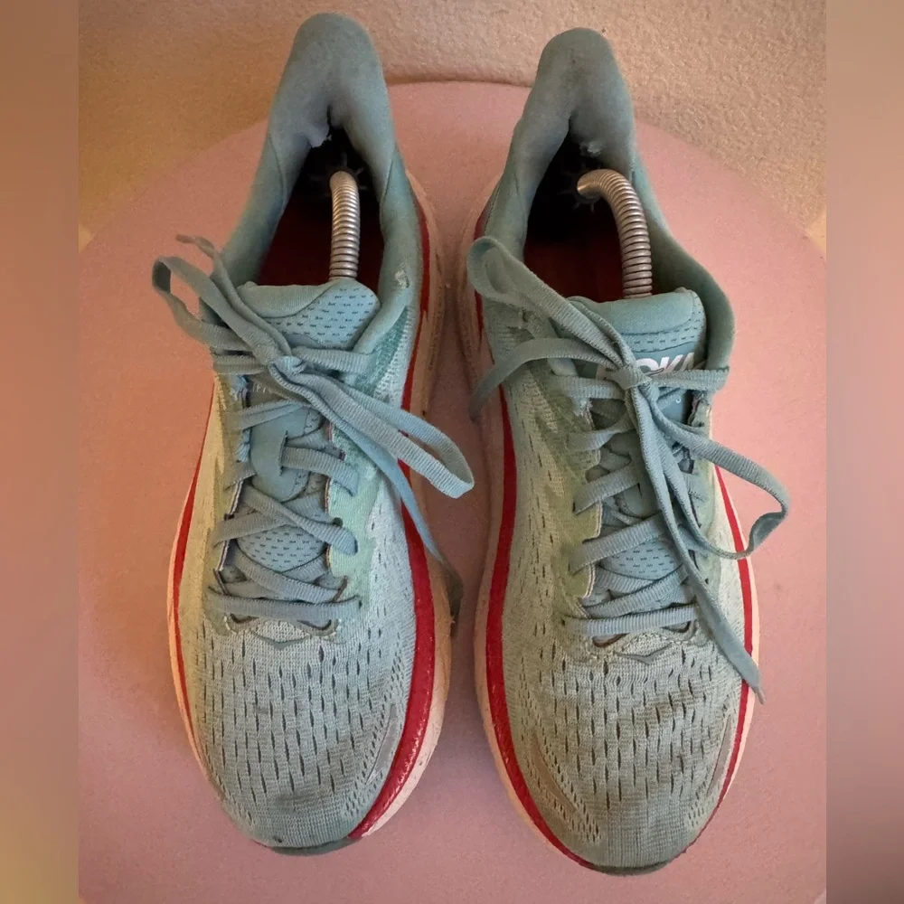 Hoka One One Clifton 8 Teal Women’s size 8 B